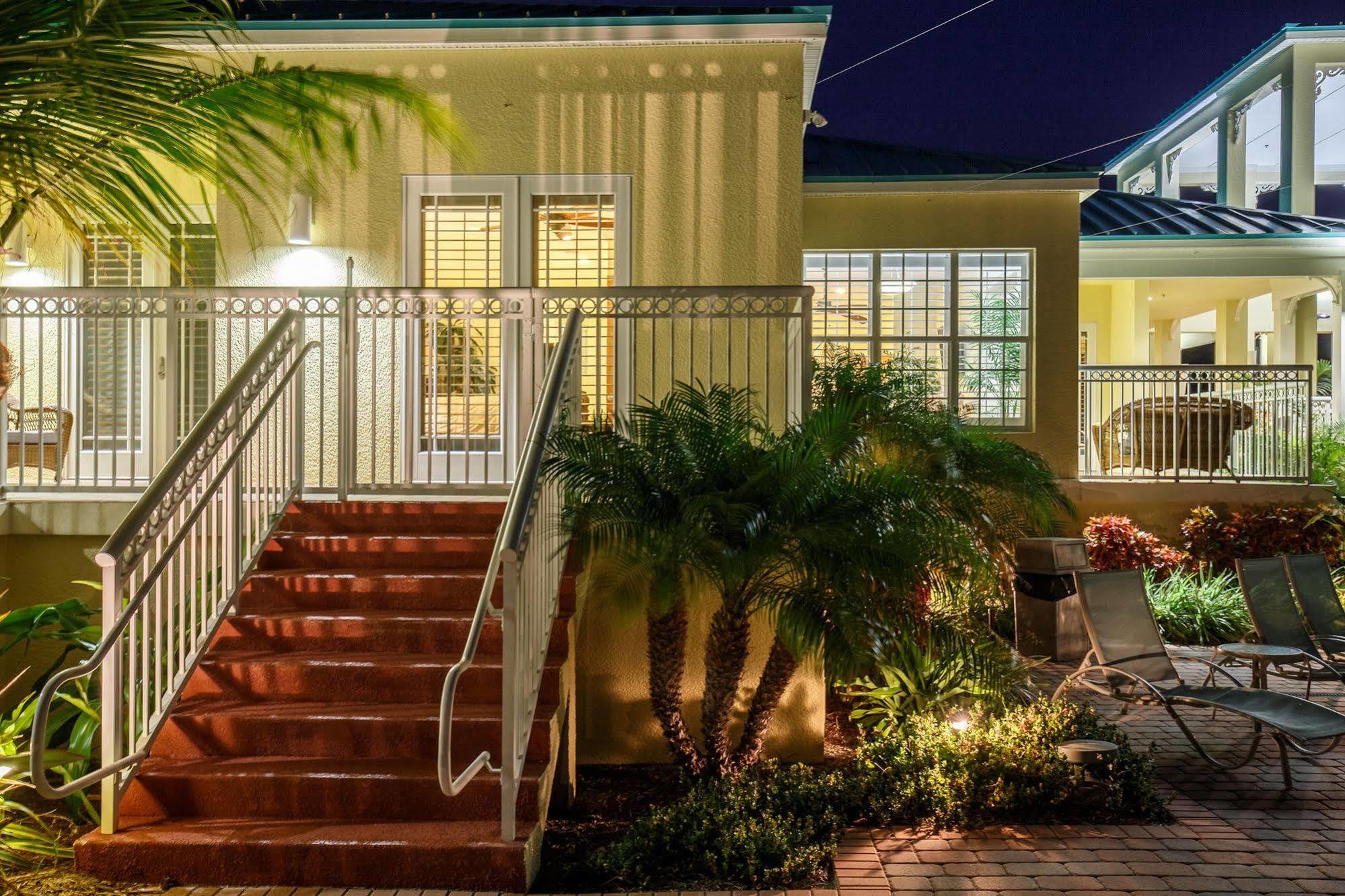 Key West Harbour Oceanfront Suites Екстер'єр фото